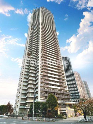 【外観】 | プラウドタワー東雲キャナルコート | 2012年12月築。52階建て・総戸数：600戸のビッグコミュニティ。ペットの飼育可能マンションです。