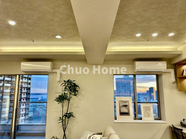 プラウドタワー東雲キャナルコートの冷暖房・空調設備|リビングは23.3帖もありますのでエアコン2基新設