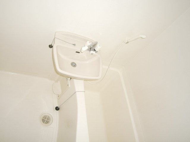 レオパレスピーコックの浴室