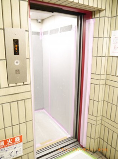 【その他共用部分】 | 勿論エレベーターが備え付けられています。