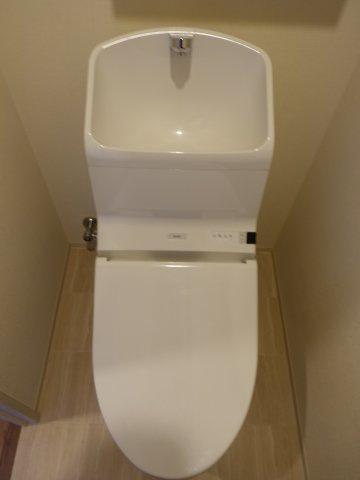 新潟市中央区米山３丁目の賃貸マンションのトイレ