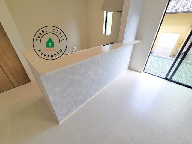 菊池郡大津町大字下町第4-2棟(7号棟)の内観：施工例|キッチンから立ち込める香りが今日の料理を期待させます。