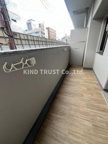 エスリードレジデンス梅田マークスのバルコニー|外からの目が気にならないバルコニーで洗濯物が干せます