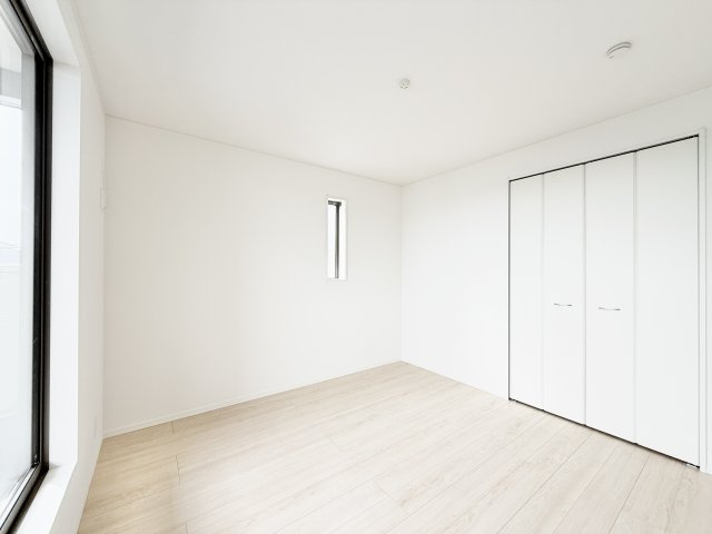 浜名区引佐町金指　第一　全3棟　１号棟の洋室|全居室フローリング！畳の色褪せの心配がありません！