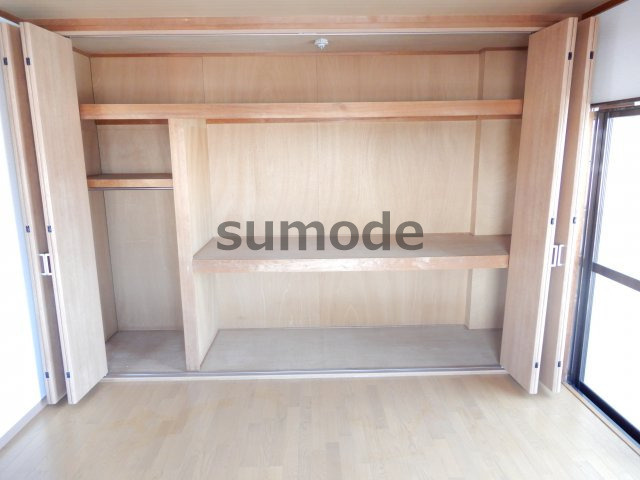 オランジェ栄町の収納