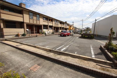 【駐車場】 | サンリットガーデン