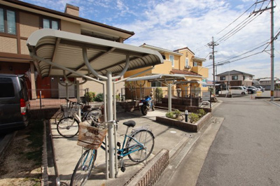 【その他共用部分】 | サンリットガーデン | 駐輪場