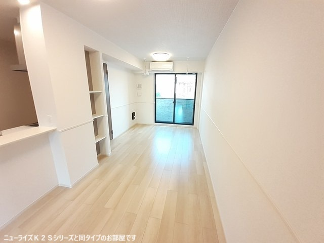 ヒカルサ富田林桜井町の居間・リビング|同施工会社イメージ写真