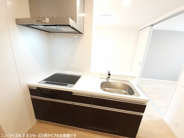 ヒカルサ富田林桜井町のキッチン|同施工会社イメージ写真