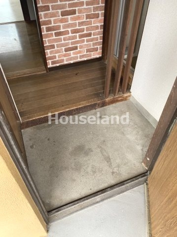 小豆島アパートの玄関