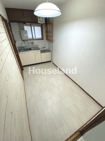 小豆島アパートの居間・リビング