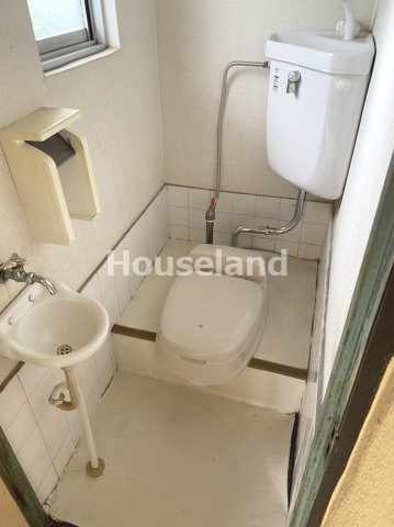 小豆島アパートのトイレ