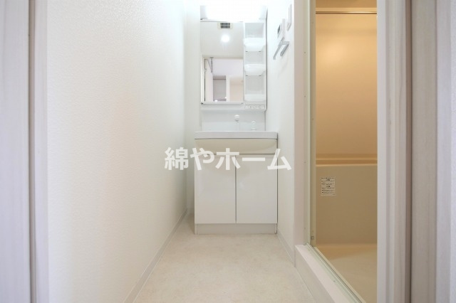 S-RESIDENCE緑橋駅前の独立洗面台|独立洗面化粧台が付いています