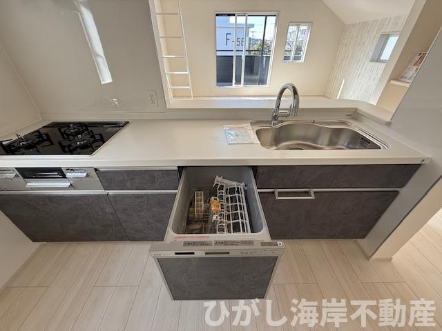 茅ヶ崎市松が丘２丁目　新築戸建　全2棟のキッチン|食洗器付きシステムキッチン