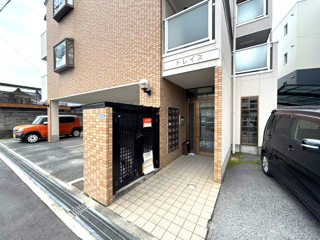 トレイズのエントランス