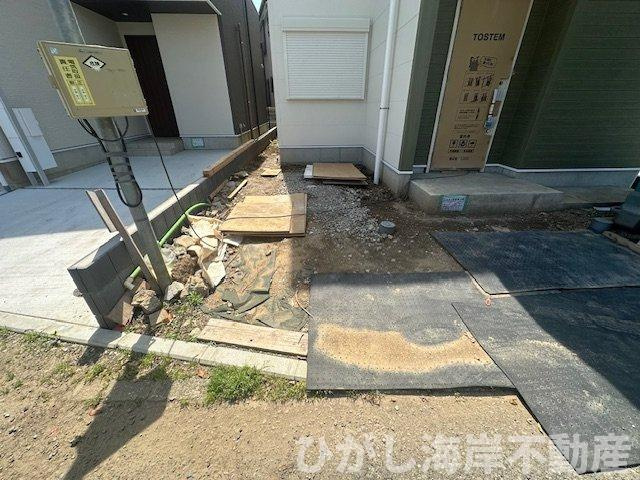 茅ヶ崎市今宿　新築戸建　全２棟の駐車場|4月16日撮影　外構工事中　駐車スペース