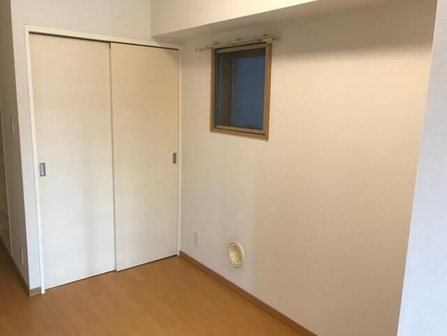 アイフェリーク神田の居間・リビング