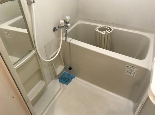 アイフェリーク神田の浴室