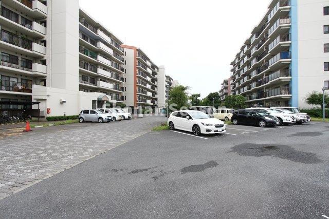 【外観】 | こちら学区：石田小学校まで徒歩8分とお子様の通学も安心の距離です◎
小田急小田原線「愛甲石田駅」徒歩17分の好立地♪