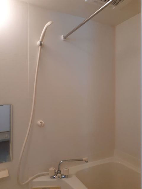 サン・オリエンスＲ．Ｓの浴室|バス