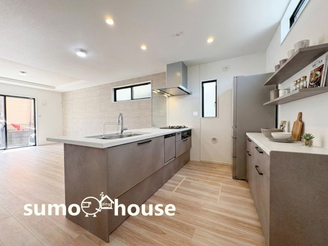 新築デザイナーズ分譲住宅限定1棟　４LDK対応可能な間取り！　～港北区新吉田東5期～の居間・リビング|おしゃれなリビングです