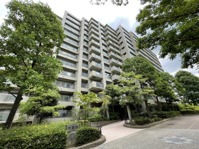 オークヒルズ香里弐番館の外観|きれいな外観です