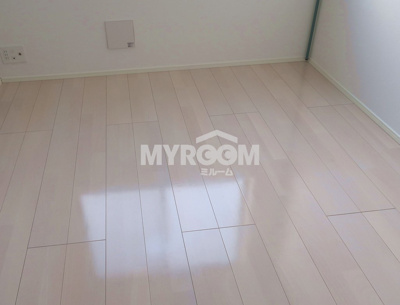 【居間・リビング】 | ハーモニーテラス桜台ＩＶ(ハーモニーテラスサクラダイフォー) | ホワイトフローリング（同一仕様写真）