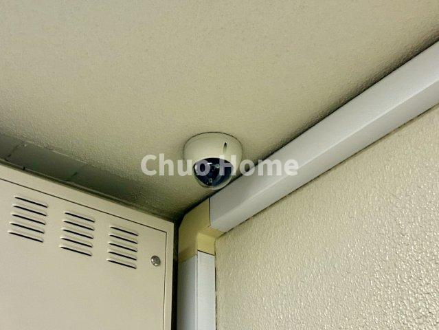 トーア浅草マンションの防犯設備|【防犯カメラ】何かあった時の大事な証拠になることももちろんなりますが、防犯というくらいですので大事なのは防犯カメラがあることによって抑止力につながることですよね。