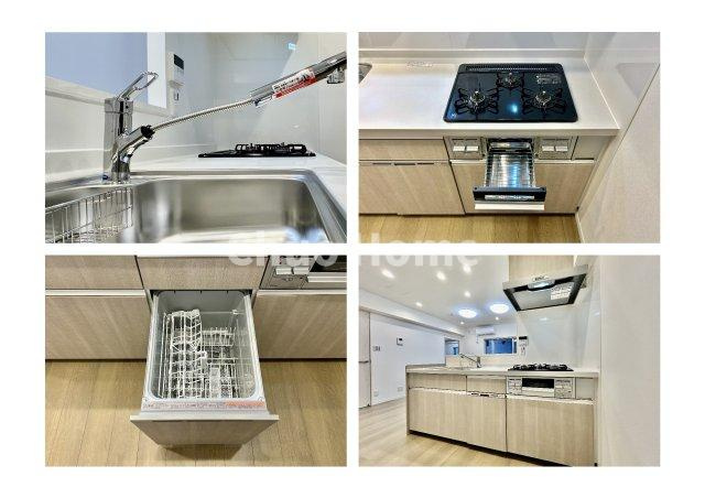 トーア浅草マンションのキッチン|【システムキッチン】ワイドで収納豊富な使い勝手の良いカウンターキッチンには、食洗器や伸縮タイプのキッチン水栓、三ツ口コンロ・魚焼きグリルなどの便利な設備が標準完備されています。