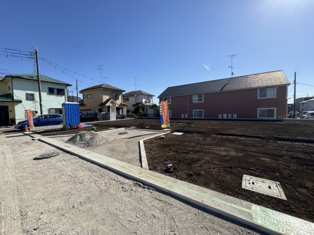 厚木市関口　売地の前面道路含む現地写真