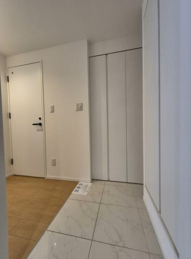 ＬＵＯＲＥ学芸大学の玄関