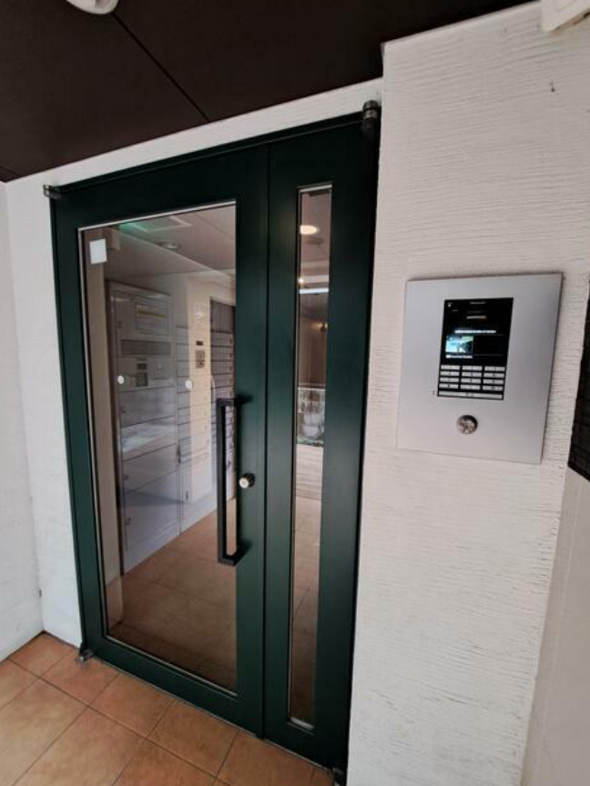 ＬＵＯＲＥ学芸大学のエントランス