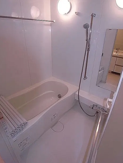 コンフォリア田町の浴室