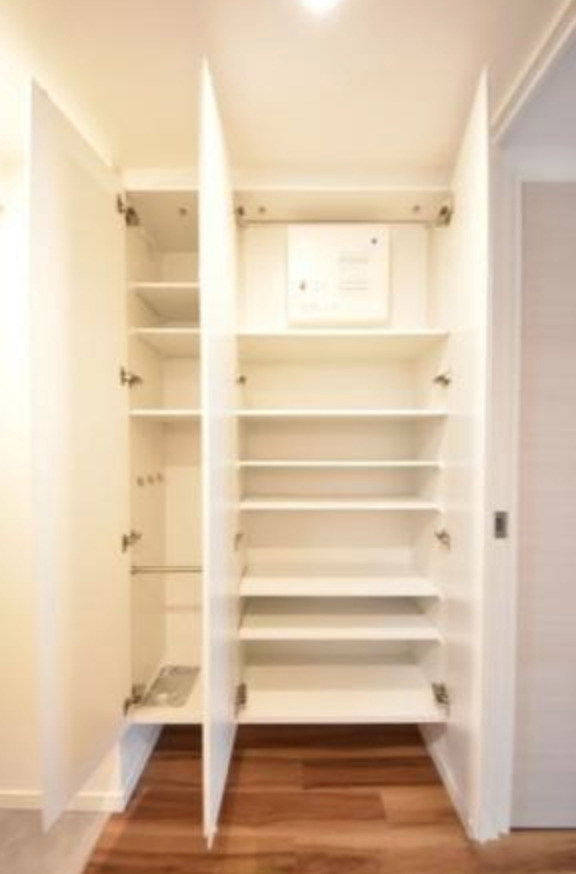 目黒区上目黒３丁目の賃貸マンションの収納