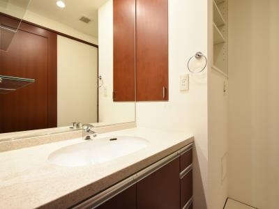 渋谷区富ヶ谷２丁目の賃貸マンションの独立洗面台