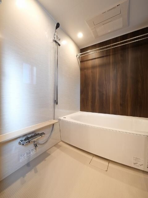 レ・ジェイドクロス千代田神保町の浴室