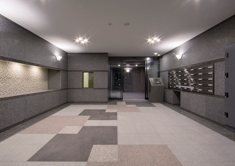 ルーブル都立家政伍番館のロビー