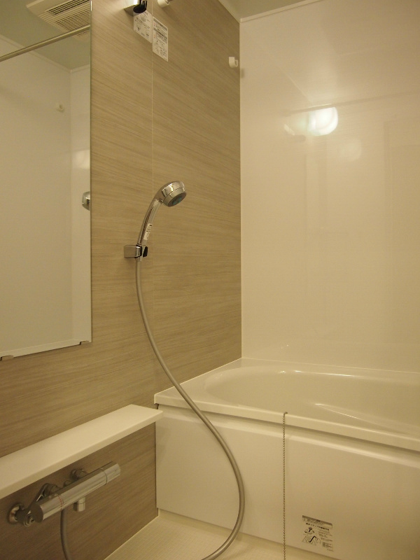 ルーブル都立家政伍番館の浴室