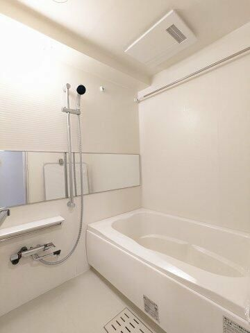 アルティザ自由が丘の浴室