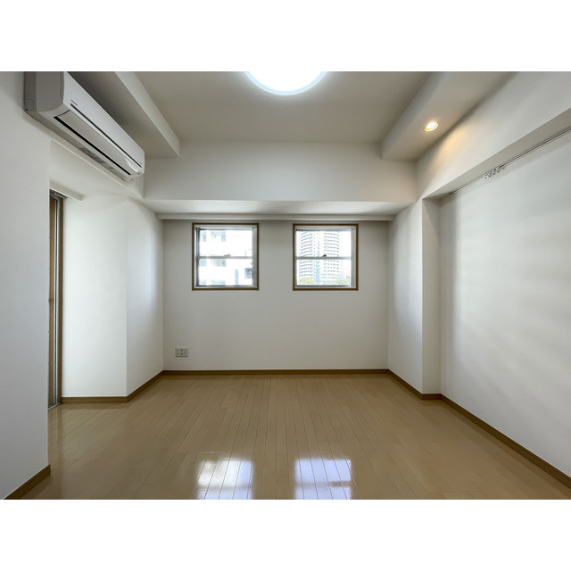 コンフォリア愛宕の寝室