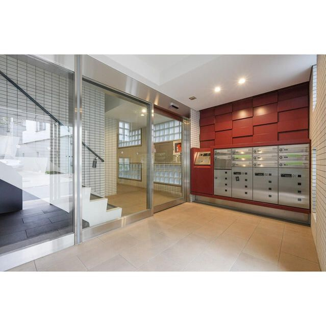 ヒルサイド島津山のエントランス