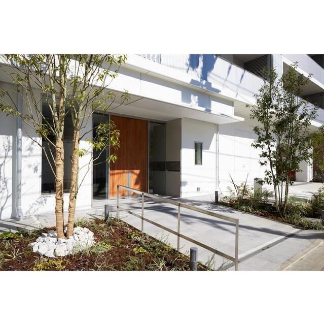 オアーゼ新宿市谷薬王寺のエントランス