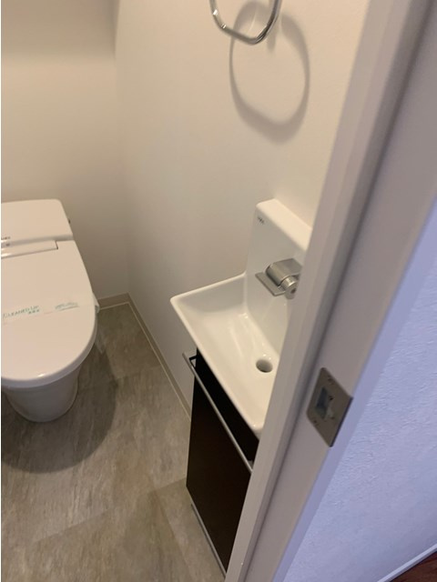 港区赤坂８丁目の賃貸マンションのトイレ