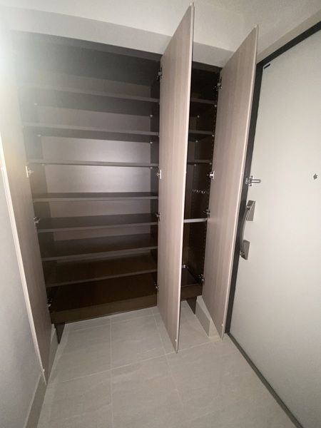 パークホームズ用賀一丁目の玄関