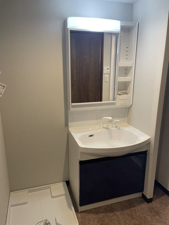 ブリリアントジュネス本町の洗面所