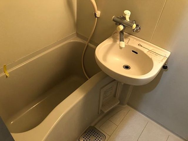 中央区新川１丁目の賃貸マンションの浴室