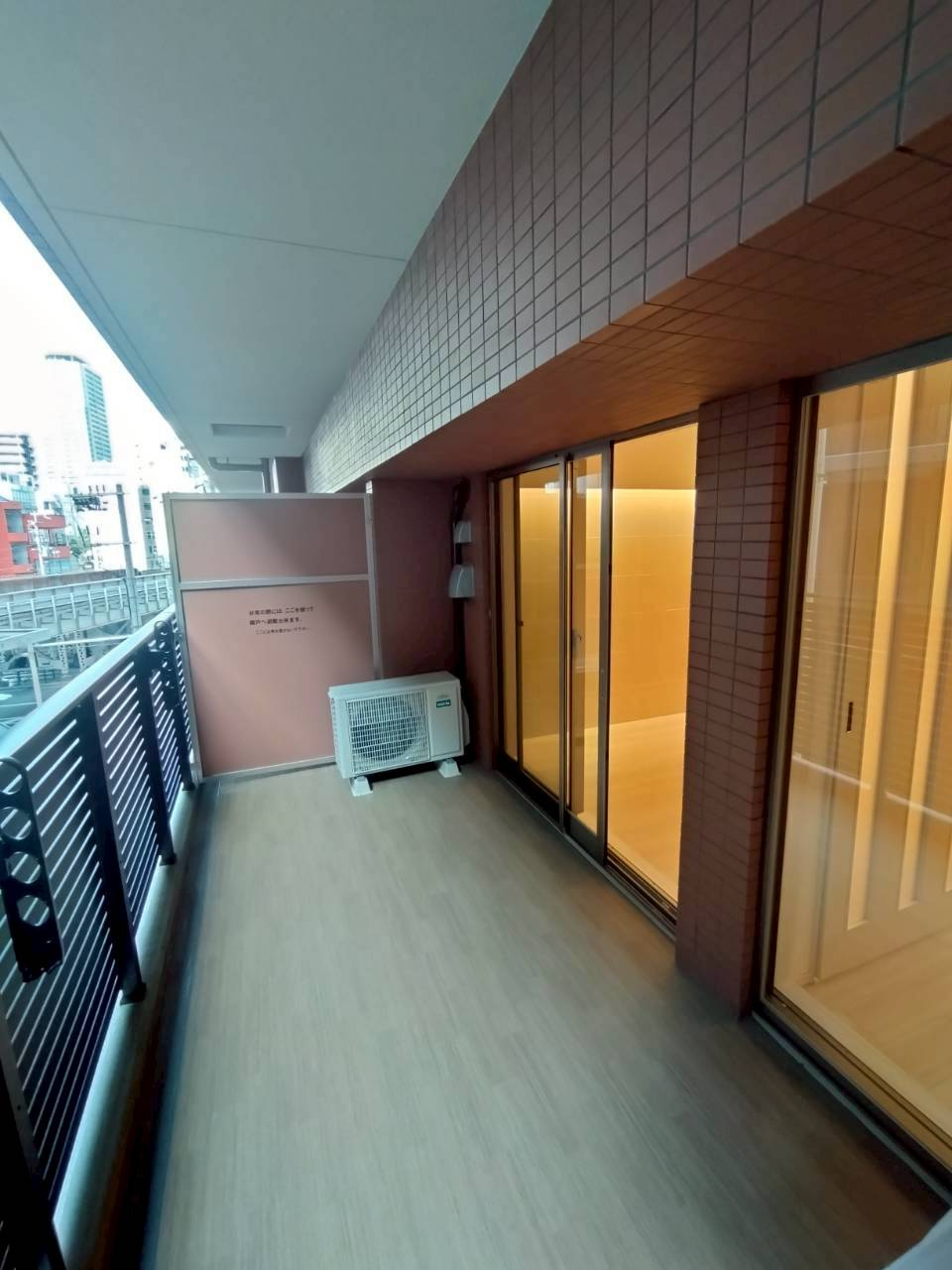 プレジオ梅田のバルコニー