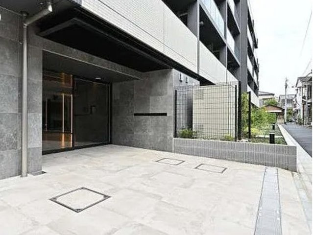 CREALpremier大島のエントランス