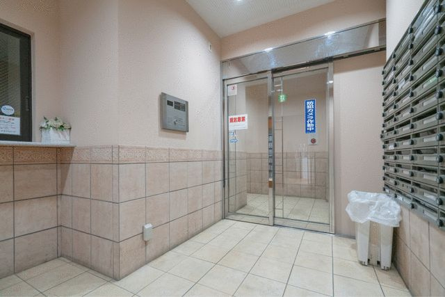 ドルチェ代々木のロビー