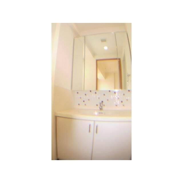 コンフォリア三宿の洗面所